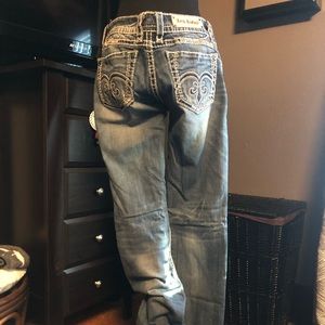 Rock revival straight leg jeans
